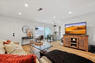 20353 Fallen Oak Ln in Yorba Linda, CA - Building Photo - Building Photo