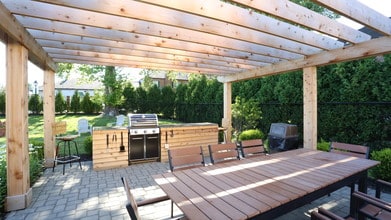 Olentangy Village in Columbus, OH - Building Photo - Building Photo