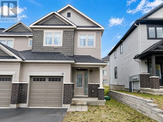 property at 17 Atop Ln