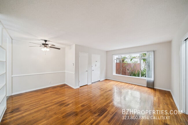 8058 Hemet Pl in Los Angeles, CA - Building Photo - Building Photo