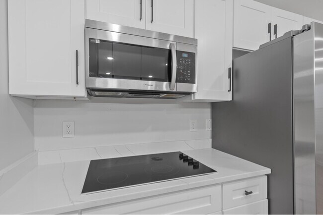 86 N 7th St, Unit 1 in Paterson, NJ - Foto de edificio - Building Photo