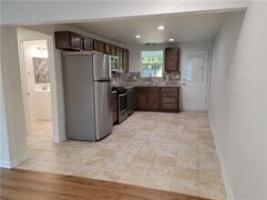 508 Swanee Dr in Austin, TX - Building Photo - Building Photo