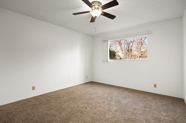 Bidwell's Mill Apartments in Chico, CA - Foto de edificio - Building Photo