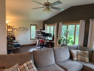 409 Meadow Ct in St. Paul, MN - Building Photo - Building Photo