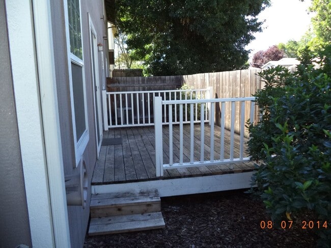 619 Shadow Way in Central Point, OR - Building Photo - Building Photo