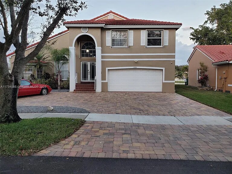 13001 SW 19th Dr in Miramar, FL - Building Photo