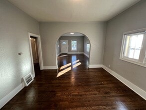 4738 N 40th St in Omaha, NE - Building Photo - Building Photo