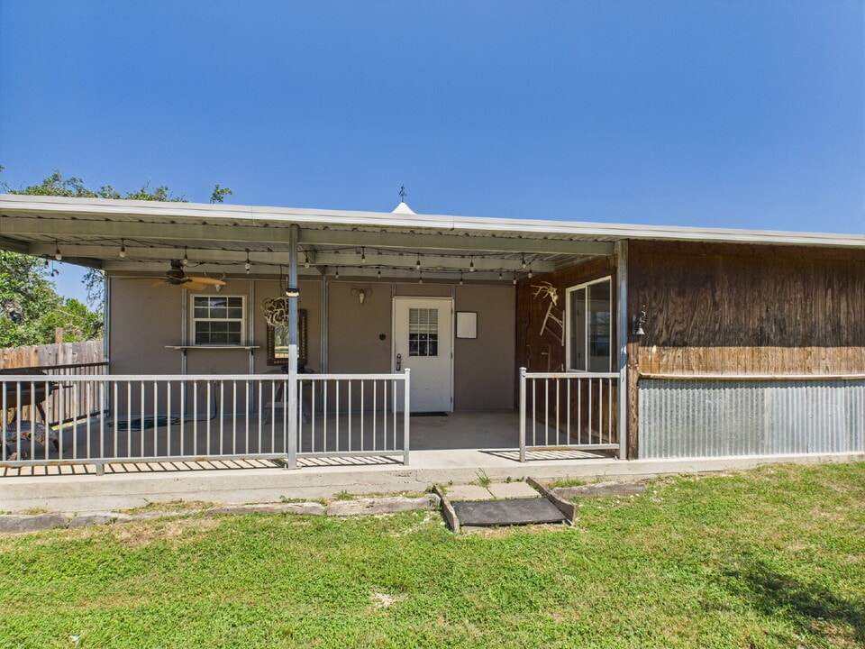 116 Brandenburg Ct in Boerne, TX - Building Photo