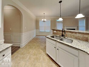 8060 Snapwell Dr in Fairburn, GA - Building Photo - Building Photo