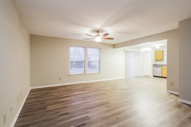 824 Olmsted Dr in Shelbyville, IN - Building Photo - Building Photo