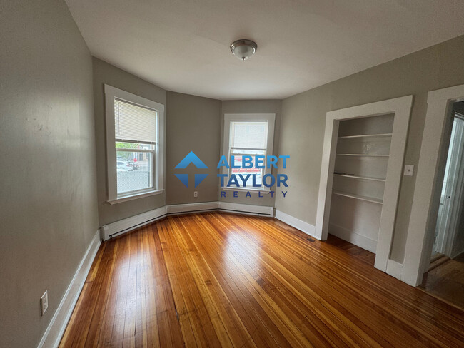 6 Bowdoin Park, Unit 1