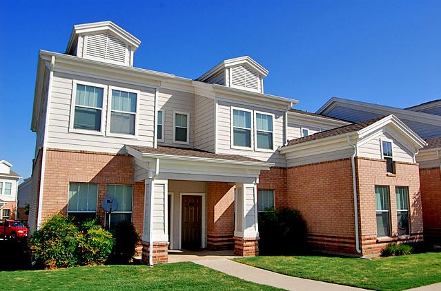 Overton Park in Fort Worth, TX - Foto de edificio - Building Photo