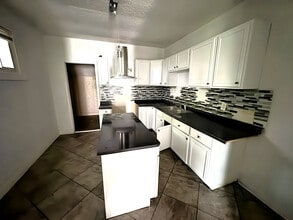 1607 Draper St in Indianapolis, IN - Building Photo - Building Photo