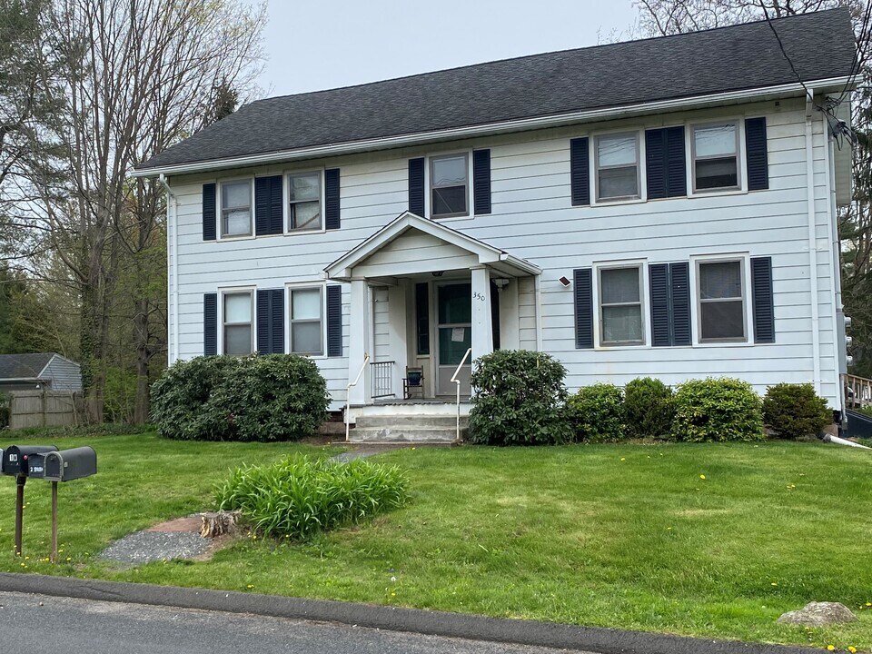 350 Peck Ln, Unit 3 in Cheshire, CT - Foto de edificio