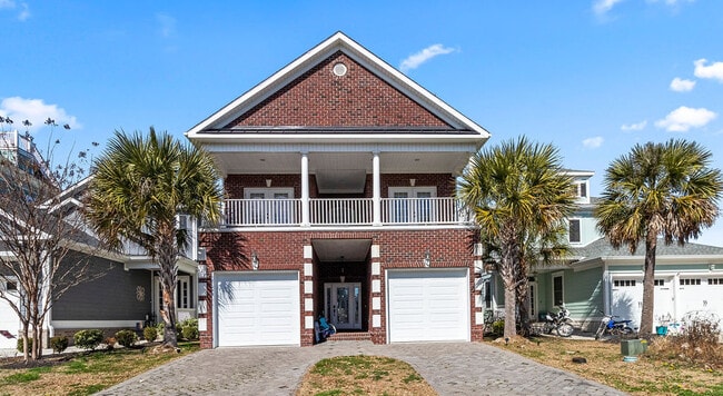 893 Crystal Water Way