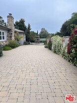 11570 Sunset Blvd in Los Angeles, CA - Building Photo