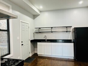 1840 S Ashland Ave-Unit -2F in Chicago, IL - Building Photo - Building Photo