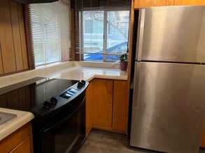 863A Atherton Ave in Novato, CA - Building Photo - Building Photo