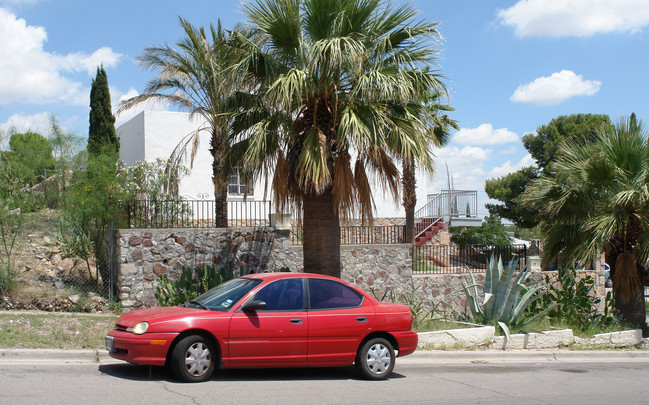 1602 Florence St in El Paso, TX - Building Photo - Building Photo