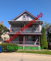 1281 Clifton Prado in Lakewood, OH - Building Photo