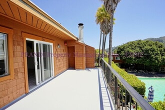 120 Stanford Way in Sausalito, CA - Building Photo - Building Photo
