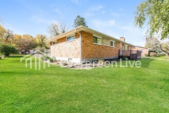 120 Hilltop Dr in Dayton, OH - Building Photo - Building Photo