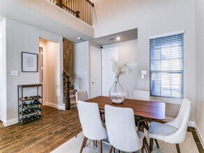3613 Harebell Dr in Carrollton, TX - Foto de edificio - Building Photo