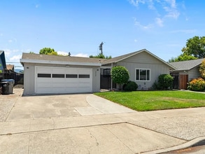 2408 Aram Ave in San Jose, CA - Building Photo - Building Photo