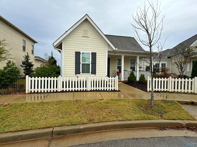 209 St Louis St in Madison, AL - Foto de edificio - Building Photo