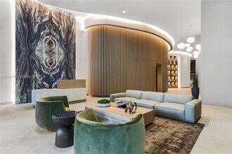 3034 Oak Ave in Miami, FL - Building Photo - Building Photo