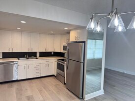 2039 Rexford A in Boca Raton, FL - Building Photo