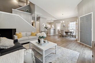 117 Chapel Hill Cir in San Antonio, TX - Building Photo - Building Photo