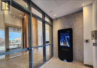 509 Dundas St W in Oakville, ON - Building Photo - Building Photo