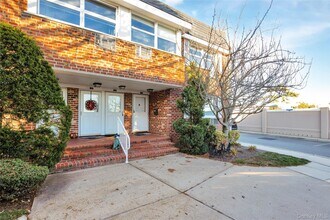 750 Lido Blvd in Lido Beach, NY - Building Photo - Building Photo