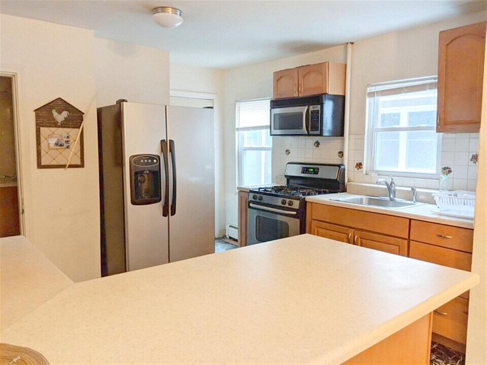 741 Somerville Ave in Somerville, MA - Building Photo