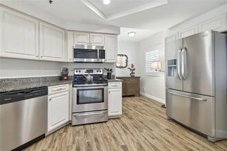 1002 S Harbour Island Blvd in Tampa, FL - Building Photo - Building Photo