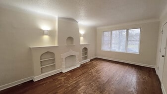 819 W 83rd St in Chicago, IL - Building Photo