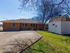 103 Aspen St in Lancaster, TX - Building Photo - Building Photo