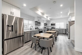 1360 W 35th Student Housing in Los Angeles, CA - Foto de edificio - Interior Photo