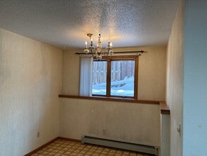 226 W Sweet Ave in Bismarck, ND - Building Photo - Building Photo
