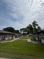 Eldorado Springs in El Dorado Springs, MO - Building Photo