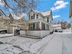 158 Christiana St in North Tonawanda, NY - Foto de edificio - Building Photo