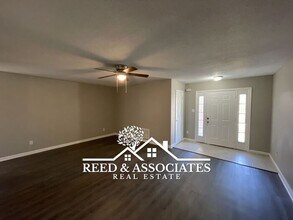 4686 Royal View Dr in Memphis, TN - Building Photo - Building Photo