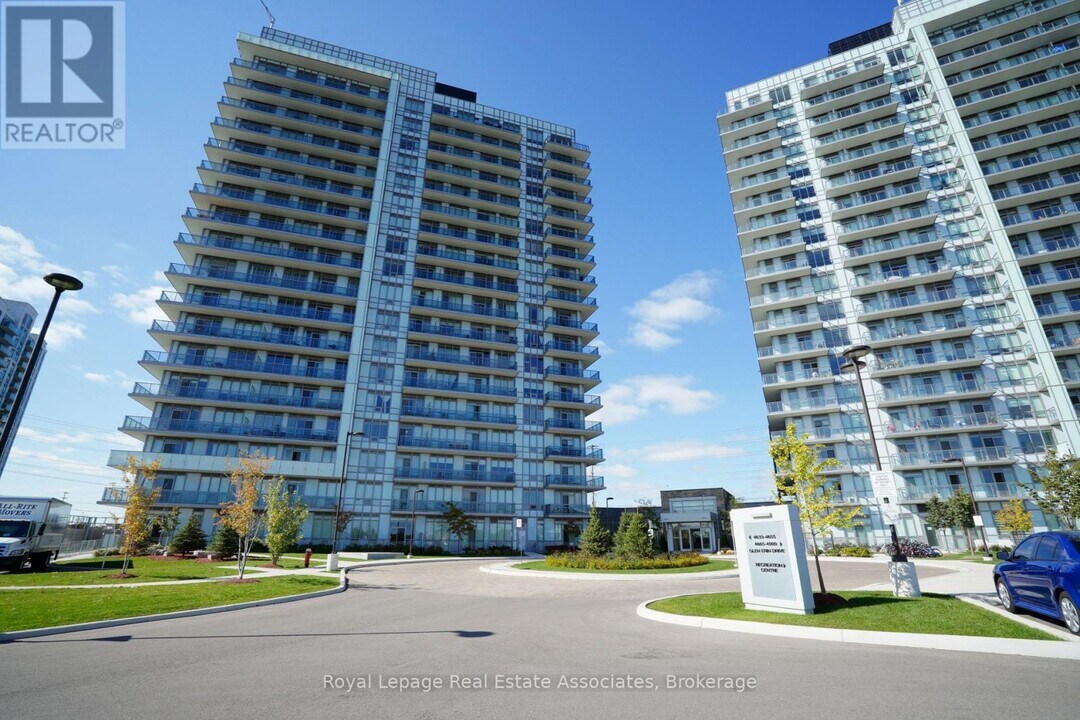 4633 Glen Erin Dr in Mississauga, ON - Building Photo