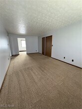 835 Cook Ave in Youngstown, OH - Building Photo - Building Photo