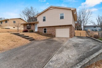 2544 Albert Rasche Dr in Cape Girardeau, MO - Building Photo - Building Photo