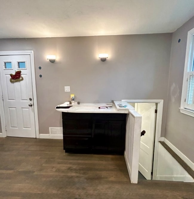 61 Blackstone Rd in Weymouth, MA - Foto de edificio - Building Photo