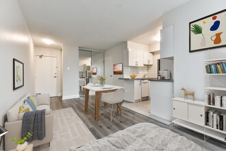 250 St George St in Toronto, ON - Building Photo - Building Photo