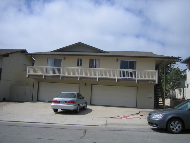 205 Dunecrest Ave, Unit 1 in Monterey, CA - Building Photo - Building Photo