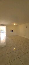 1540 NE 191st St in Miami, FL - Building Photo - Building Photo